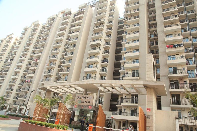 Gaur City 5th Avenue Ready to Move Flats Noida Extension