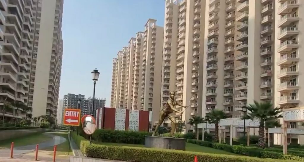 Gaur Sportswood Resale Flats Price