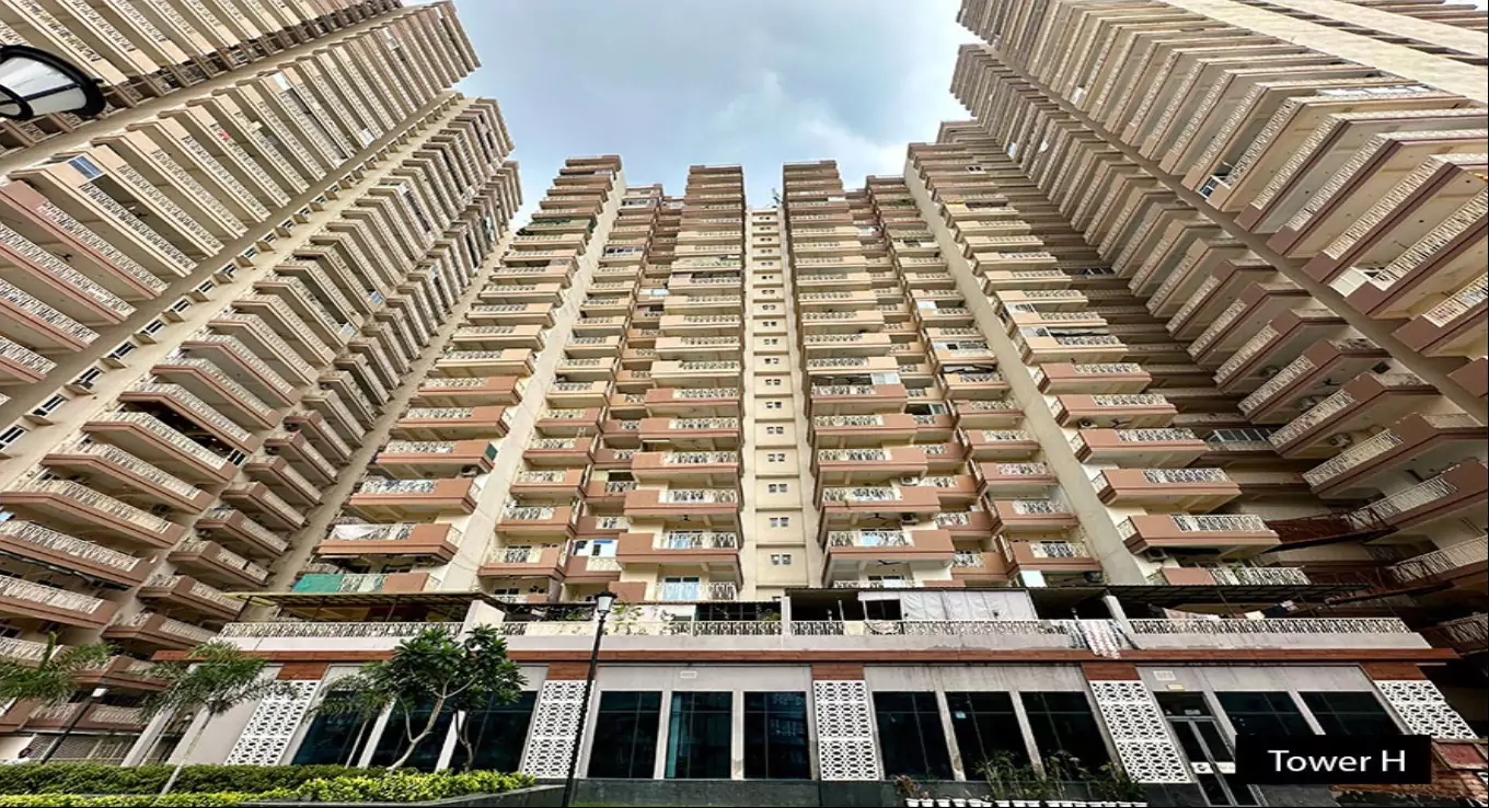 Gaur City 7th Avenue Resale Greater Noida