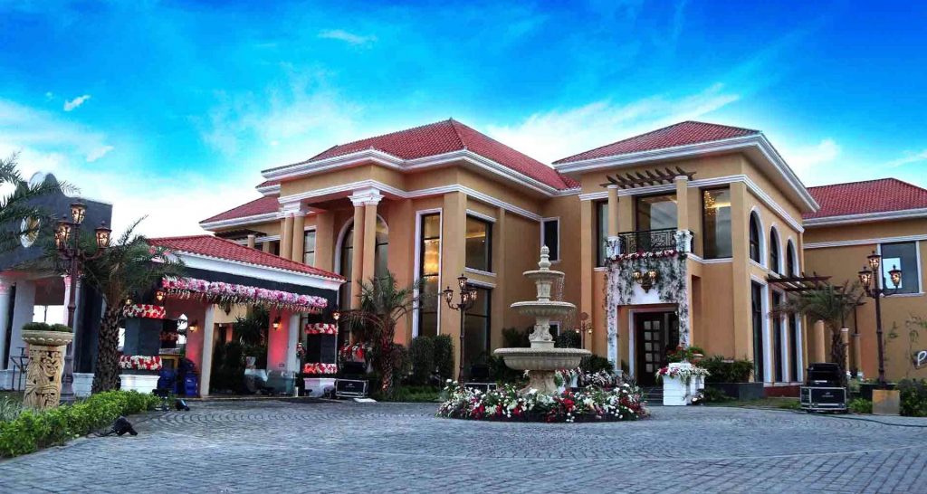 Gaur Mulberry Mansions a Palatial Home For Villa Lovers