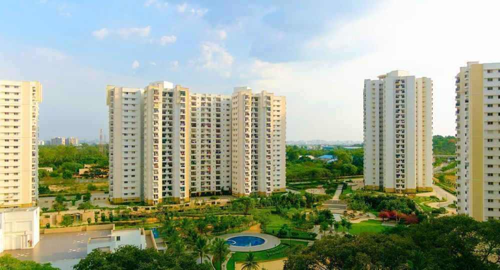 Property in Noida a Smart Investment Destination for Home Buyers